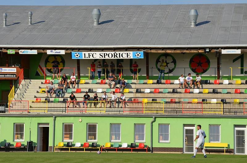 1.FC Spořice (v bílém) - SK Černovice 8:1