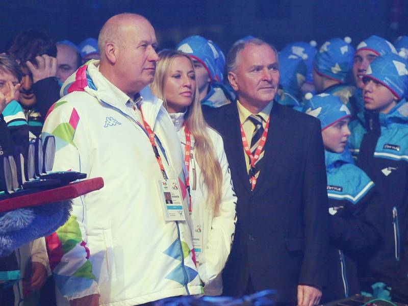 Závěrečným ceremoniálem vyvrcholily ve čtvrtek večer Zimní olympijské hry dětí a mládeže, které letos pořádal Ústecký kraj.