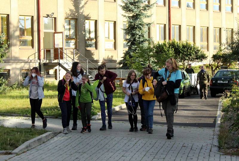 Účastníci pochodu Krušnohorská šlápota se svezli maďarskou „harmonikou“.