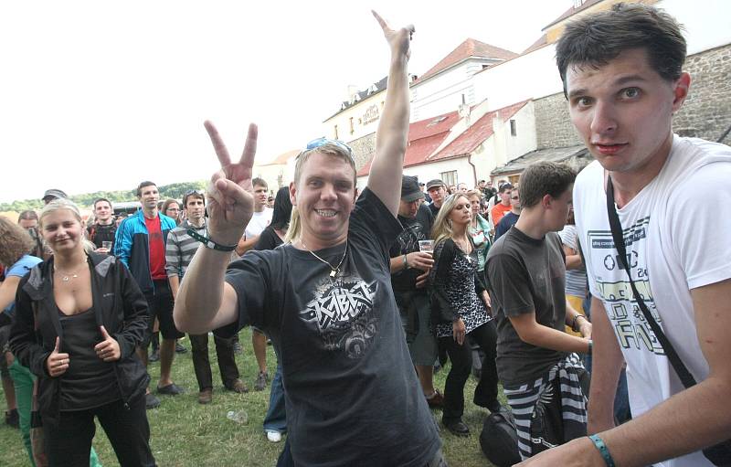 Rockfest Vysmáté léto v Kadani v červenci 2011 přilákal tisíce návštěvníků