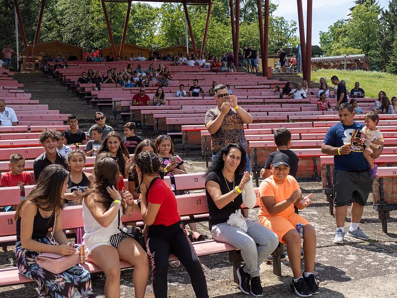 Chomutovské letní kino ovládl v sobotu druhý ročník Romského festival.