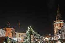 Slavnostní rozsvícení vánočního stromu a kulturní program na náměstí 1. Máje v Chomutově byly zrušeny.