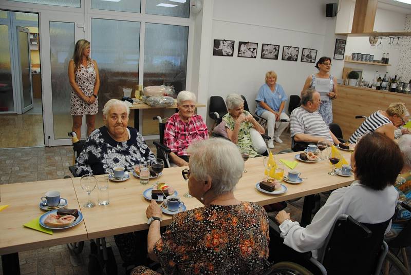 Obyvatelka Domova pro seniory Anna Bruknerová oslavila 101. narozeniny.