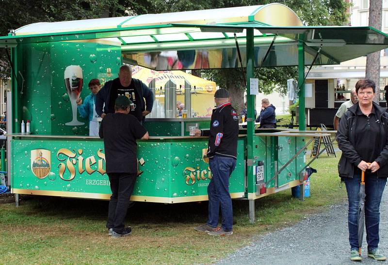 Marienberg hostil Sasko-českou pivní zahradu. Hrál na ní také Big Band Zdeňka Tölga.