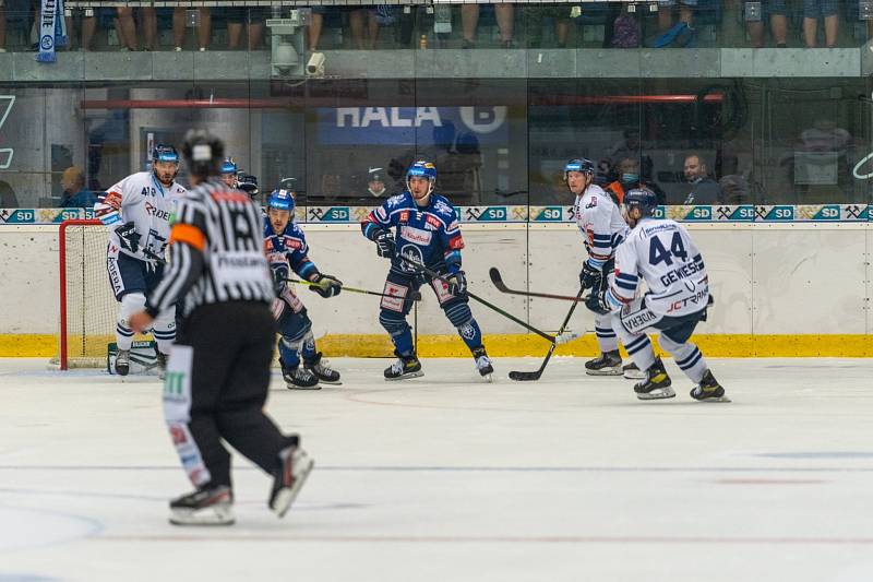 Kladno se na startu extraligy utkalo v Chomutově s Vítkovicemi.