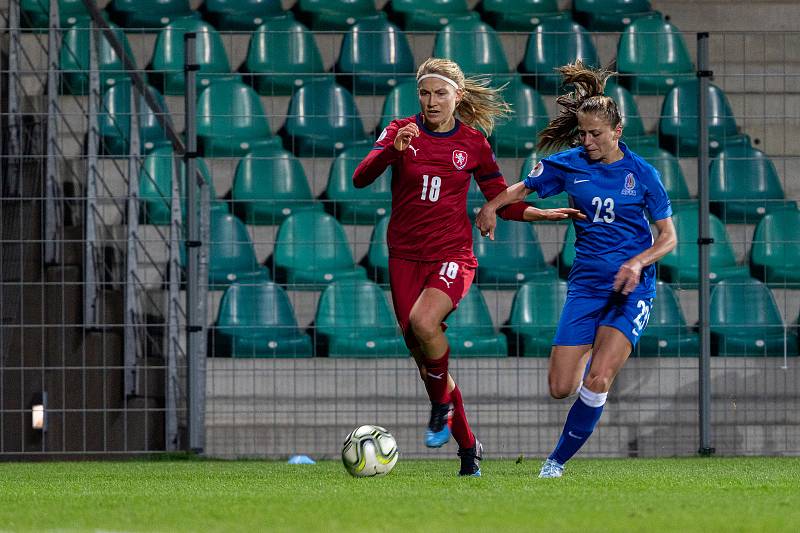 Kvalifikační utkání ve fotbale dnes odehrály v Chomutově ženy reprezentace ČR proti soupeři z Azerrbajdžánu. Výsledek utkání 3:0. (27.10.2020)