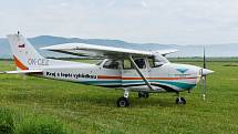 Cessna 172 na letišti v Pesvicích.