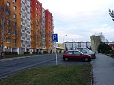 Nejen v Polní, ale i v okolních ulicích budou lidé snáze hledat místo na zaparkování bez nutnosti projíždět celé sídliště.