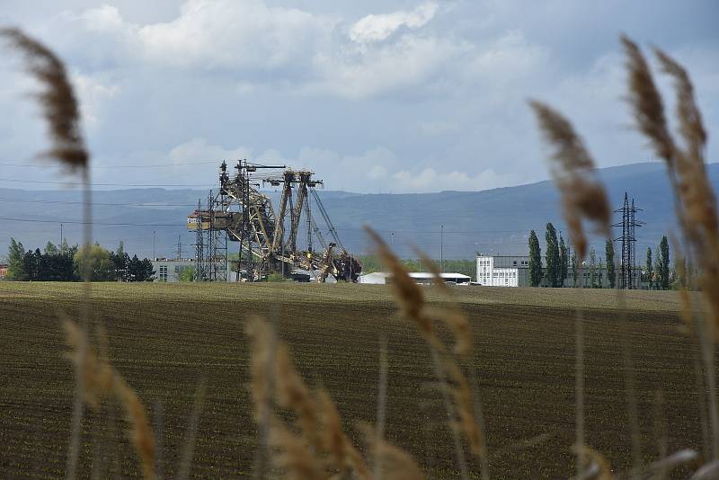 Březenský drak - Velkorýpadlo KU 800.