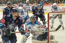 Semifinále play off hokejové extraligy - 3. zápas: Piráti Chomutov - Bílí Tygři Liberec, 4. dubna v Chomutově.