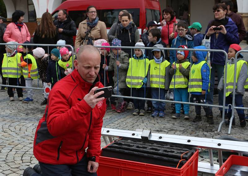 Krajská soutěž hasičů ve vyprošťování zraněných osob v Chomutově