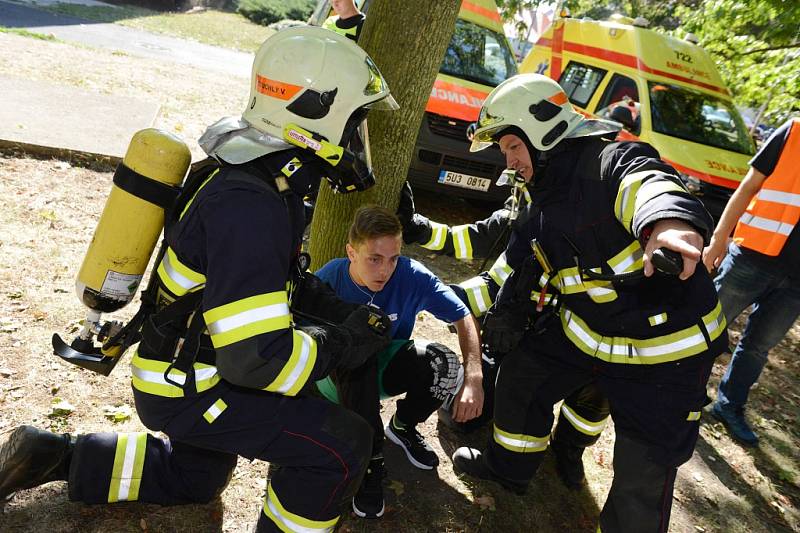 Hasiči nacvičovali zásah při požáru ve starých lázních