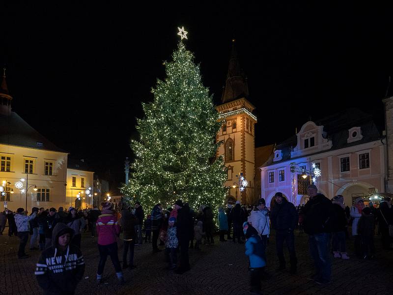 Vánoční tržiště se otevře v úterý.