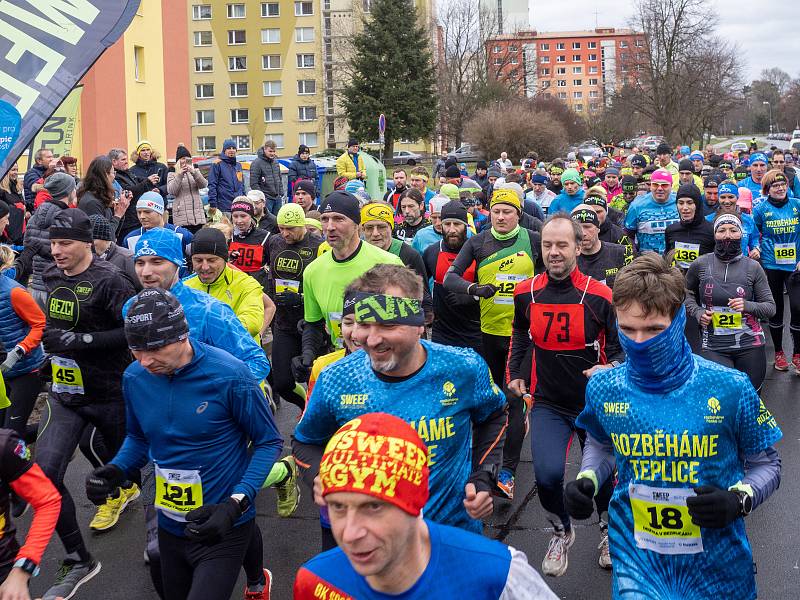 44. ročník Desítky v Bezručáku proběhl v sobotu 4. ledna v Chomutově. Celkový počet přihlášených byl 220. Startovné 150 Kč bylo rozšířeno o dobrovolný příspěvek 50 Kč právě pro mostecký hospic, což přímo na místě i pan doktor velmi ocenil.