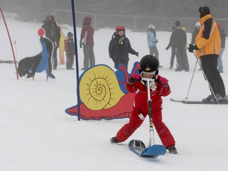 Zábavný slalom pro děti.