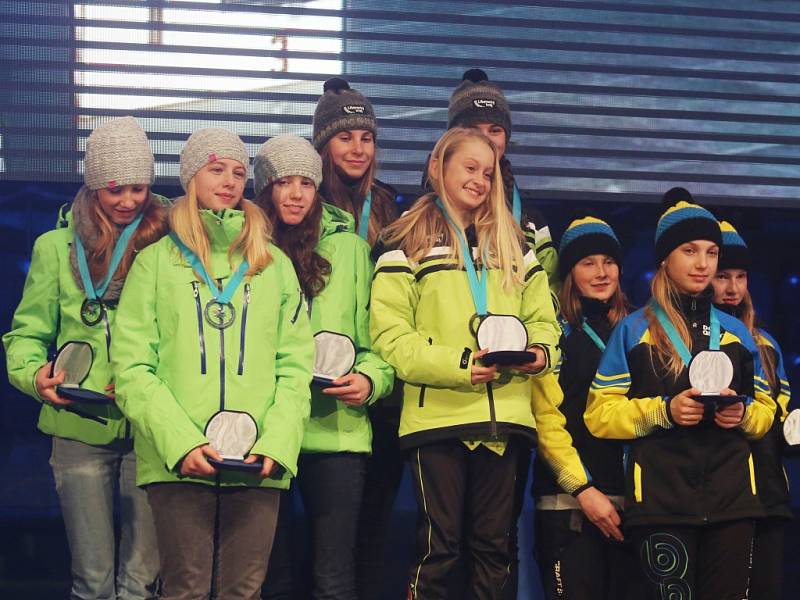 Závěrečným ceremoniálem vyvrcholily ve čtvrtek večer Zimní olympijské hry dětí a mládeže, které letos pořádal Ústecký kraj.