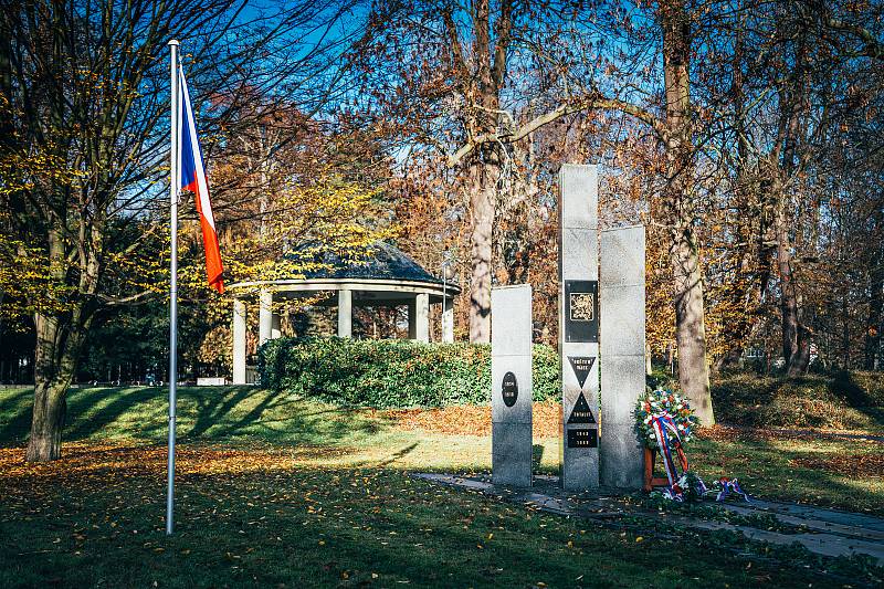 V Chomutově si dnes připomněli 31. výročí od sametové revoluce.