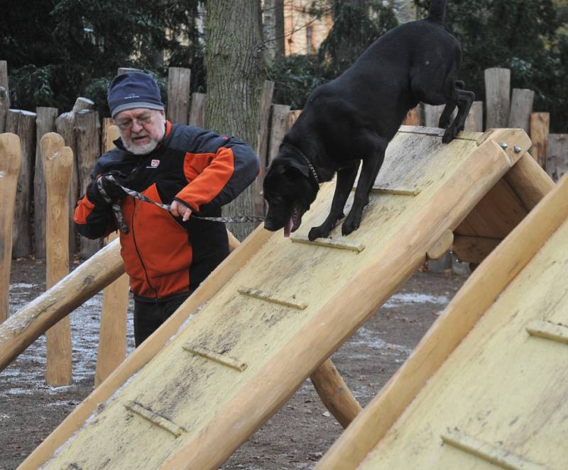 Otevření psího hřiště v Chomutově.