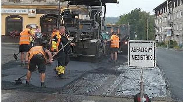 V těchto dnech se pracuje na nové silnici v ulici Moskevská.