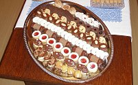 Kolem třiceti druhů cukroví peče vždy před Vánocemi Lada M. z Chomutova. "Mám ráda pestrost a moje rodina také. Na stole musí krásně vypadat," zmínila.