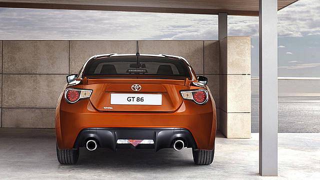 Toyota GT 86 slibuje návrat k opravdovým řidičským zážitkům.