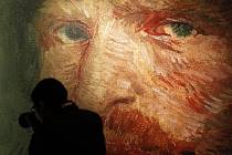 Slavný autoportrét malíře Vincenta Van Gogha stále láká publikum