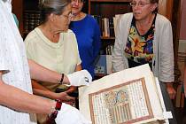 Odborná komise posuzuje stav nejdražší knihy Česka, Vyšehradského kodexu