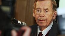 Václav Havel na tiskové konferenci. Snímek je z března 2011.