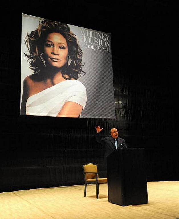 Whitney Houston se pokouší o velkolepý comeback