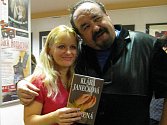 Spisovatelka Klára Janečková s „kmotrem“ Petrem Novotným