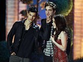 Filmové ceny MTV: Hvězdy Stmívání Taylor Lautner, Robert Pattinson a Kristen Stewart 