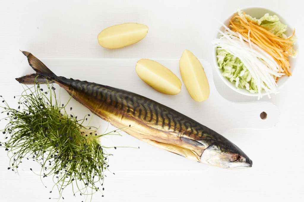 Karbanatek z uzene makrely se salatem - suroviny