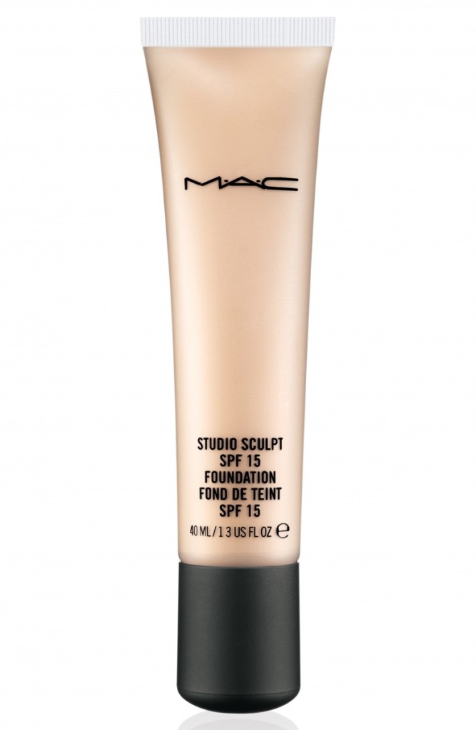 MAC-Foundation-Studio-Sculpt-SPF15-Foundation2